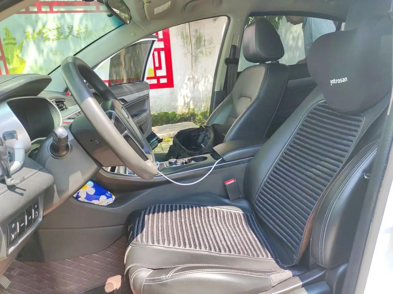 Geely Auto Emgrand New Energy 2018 EV450 Ambition Model — миниатюра 15