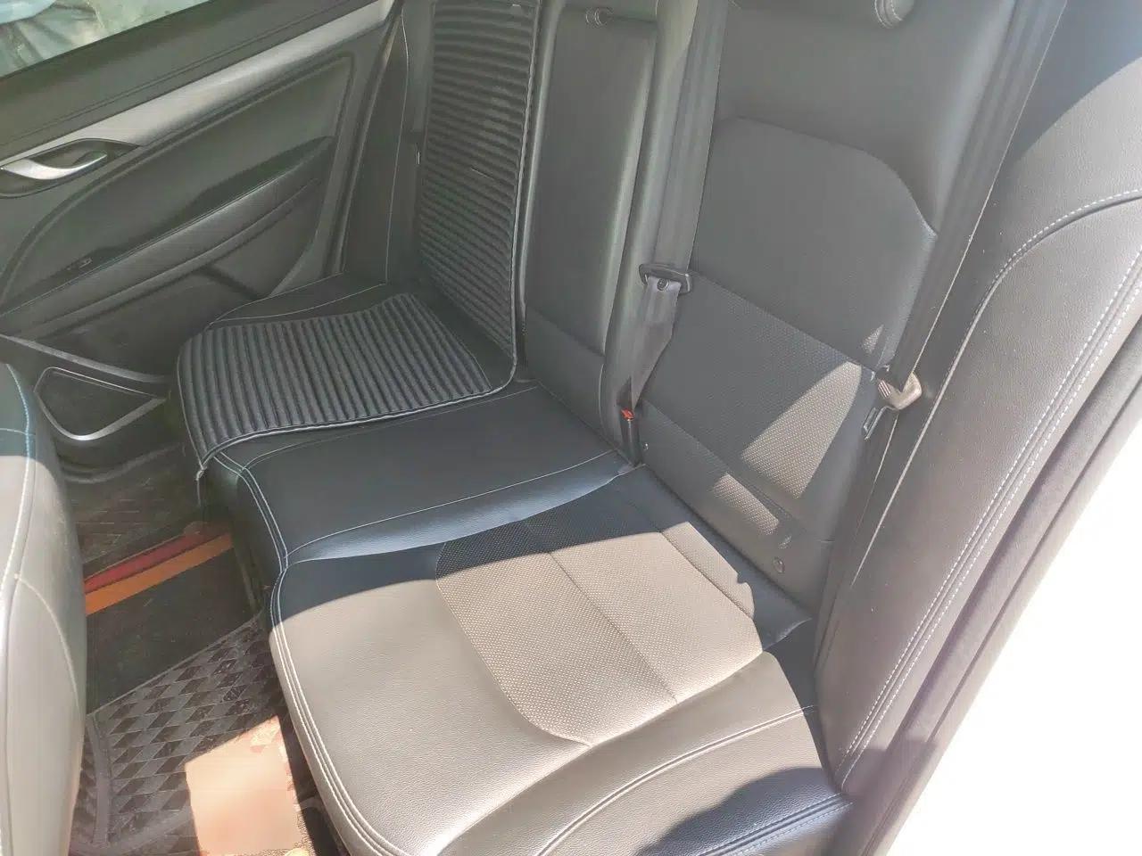 Geely Auto Emgrand New Energy 2018 EV450 Ambition Model — миниатюра 17