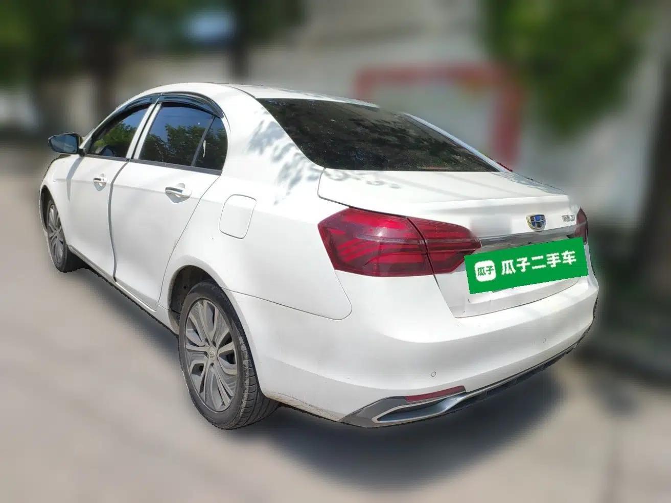 Geely Auto Emgrand New Energy 2018 EV450 Ambition Model — миниатюра 4