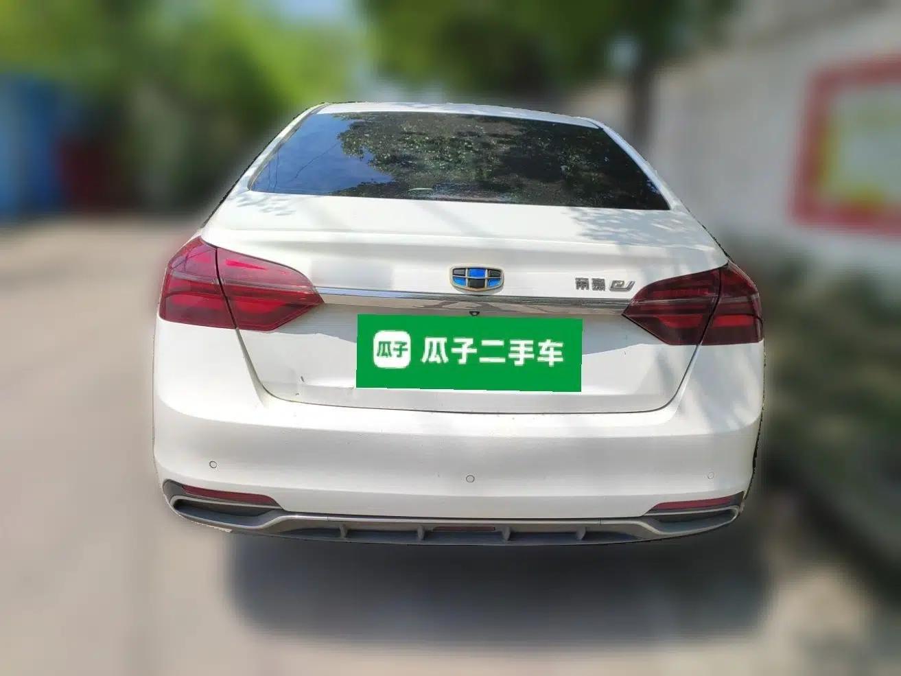 Geely Auto Emgrand New Energy 2018 EV450 Ambition Model — миниатюра 5