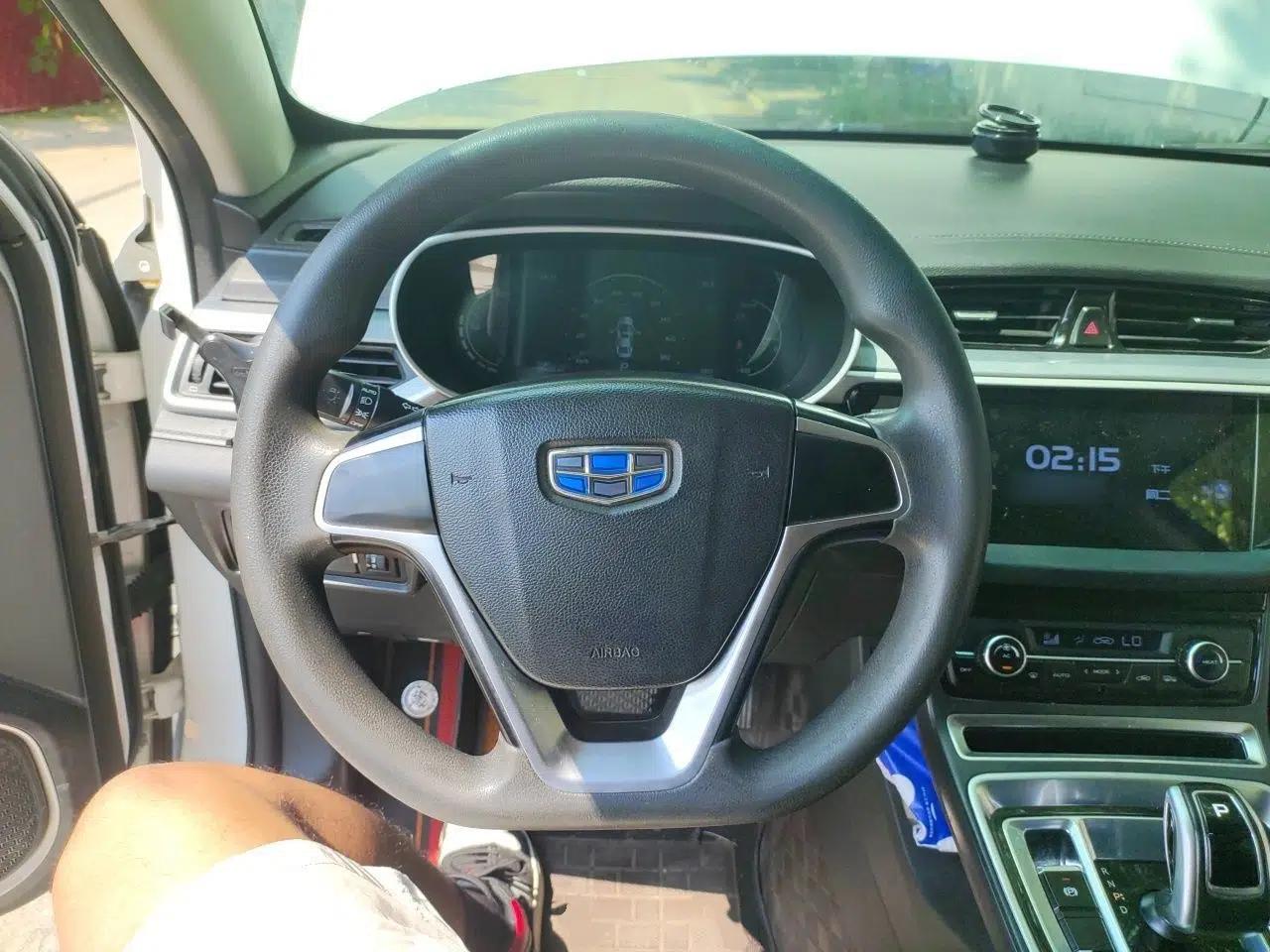 Geely Auto Emgrand New Energy 2018 EV450 Ambition Model — миниатюра 10