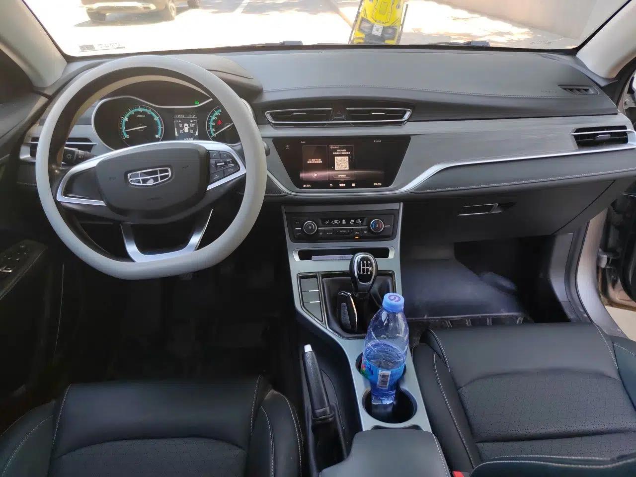 Geely Auto Emgrand 2021 UP 1.5L Manual Luxury Model — миниатюра 18