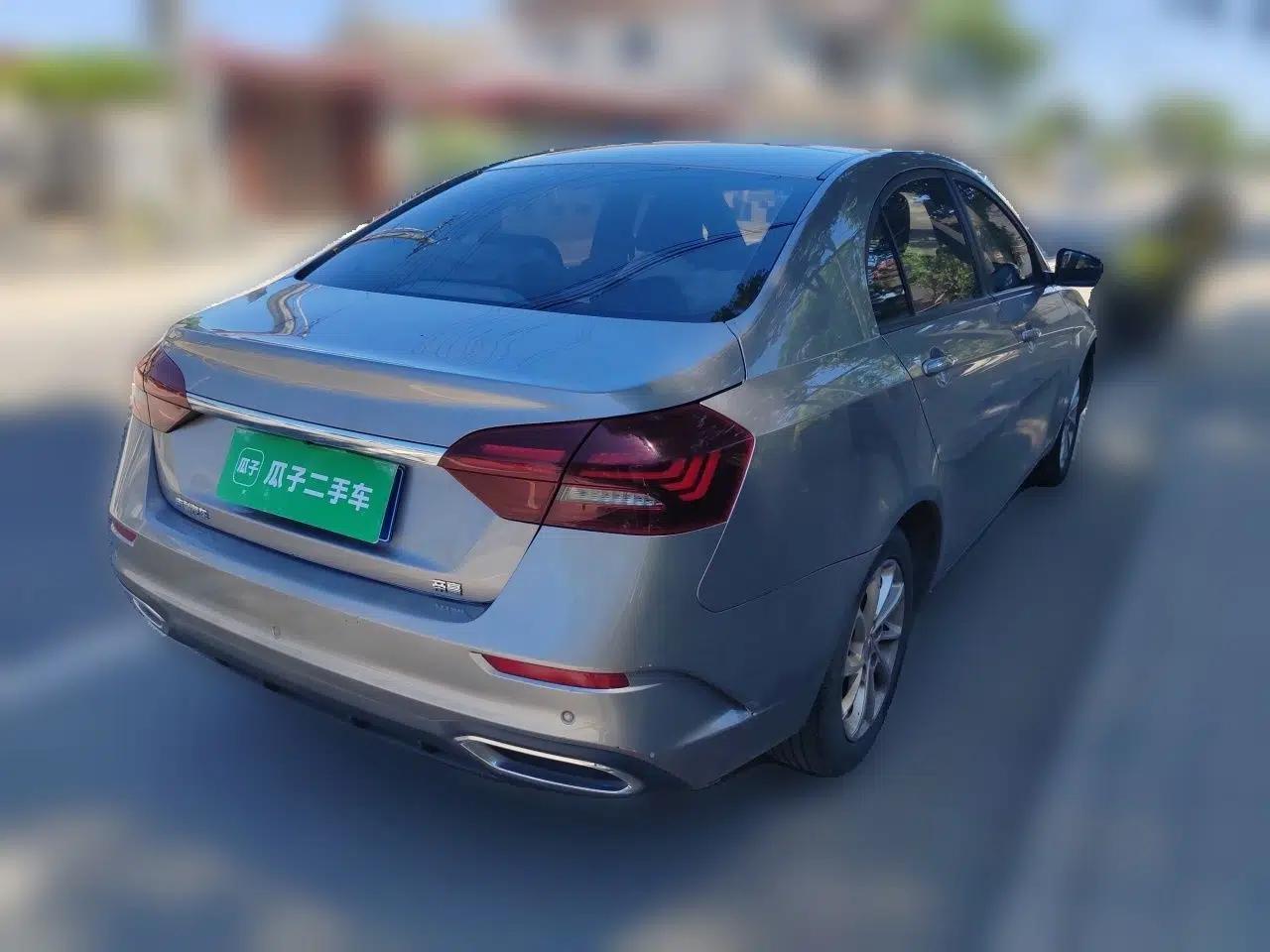 Geely Auto Emgrand 2021 UP 1.5L Manual Luxury Model — миниатюра 6