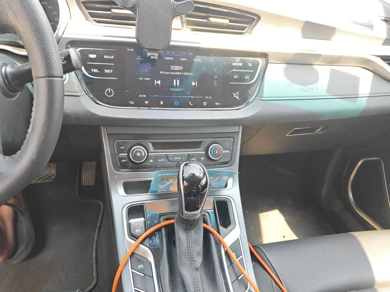 Geely Auto Emgrand 2018 1.5L CVT Upward Connect Edition — миниатюра 13
