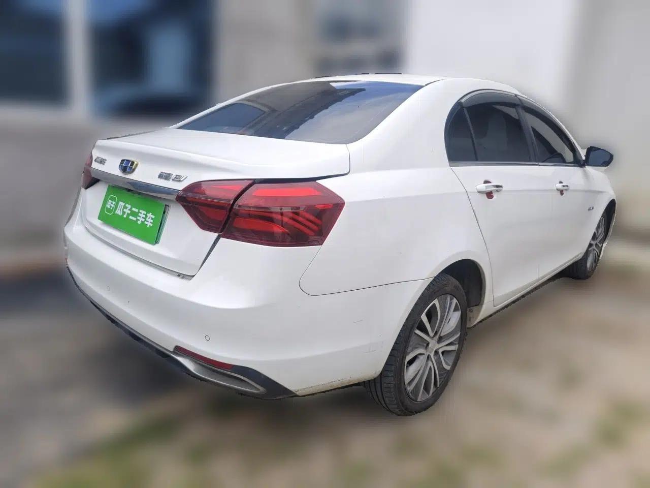 Geely Auto Emgrand New Energy 2018 EV450 Elite Model — миниатюра 6