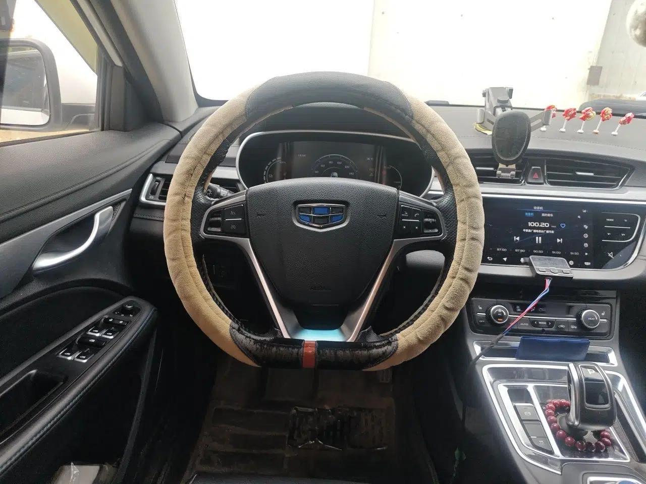 Geely Auto Emgrand New Energy 2018 EV450 Elite Model — миниатюра 10