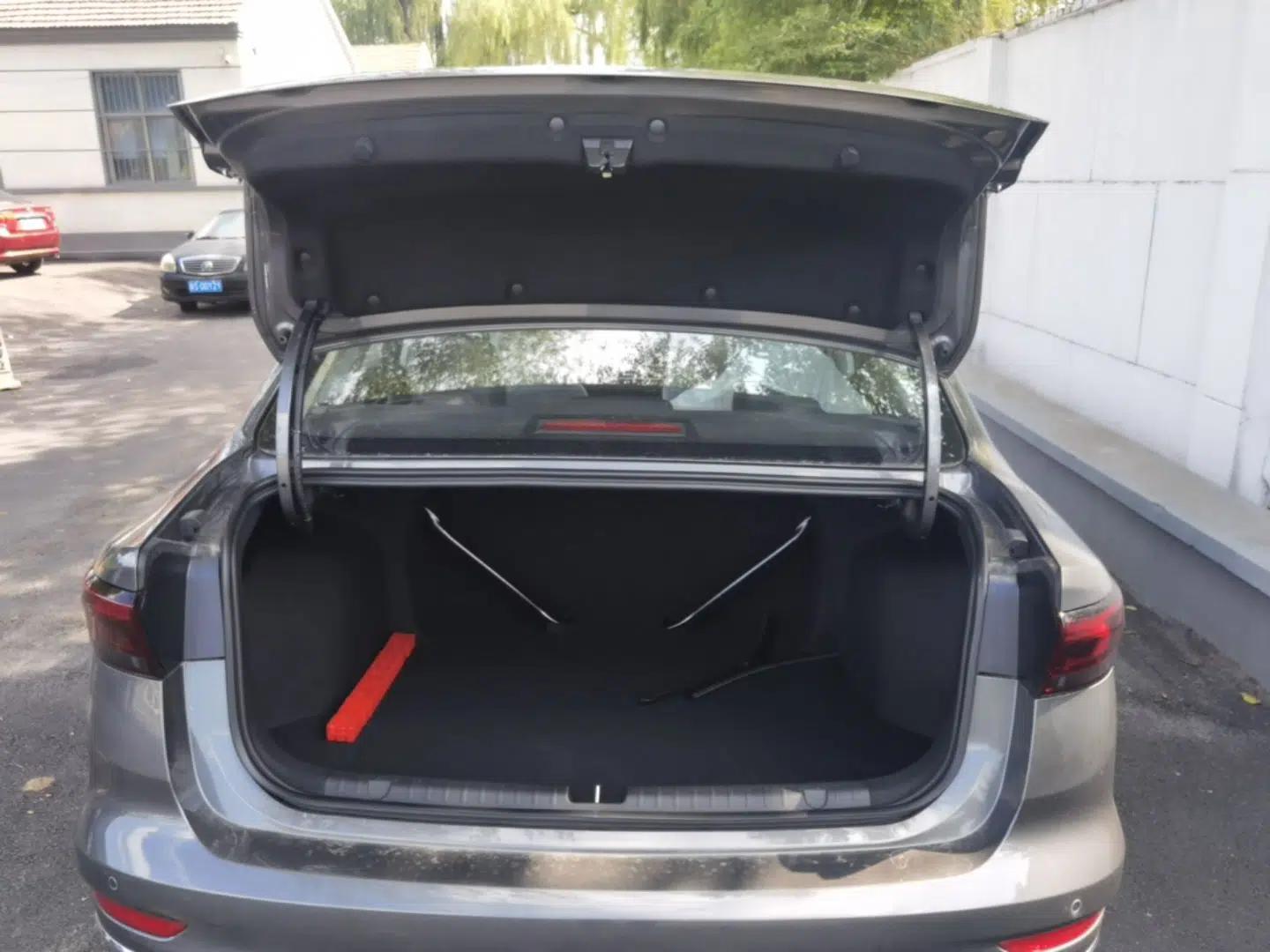 Geely Auto Emgrand 2026 Model 4th Generation 4 Millionth Anniversary Edition 1.5L CVT Overdrive Edition — миниатюра 22