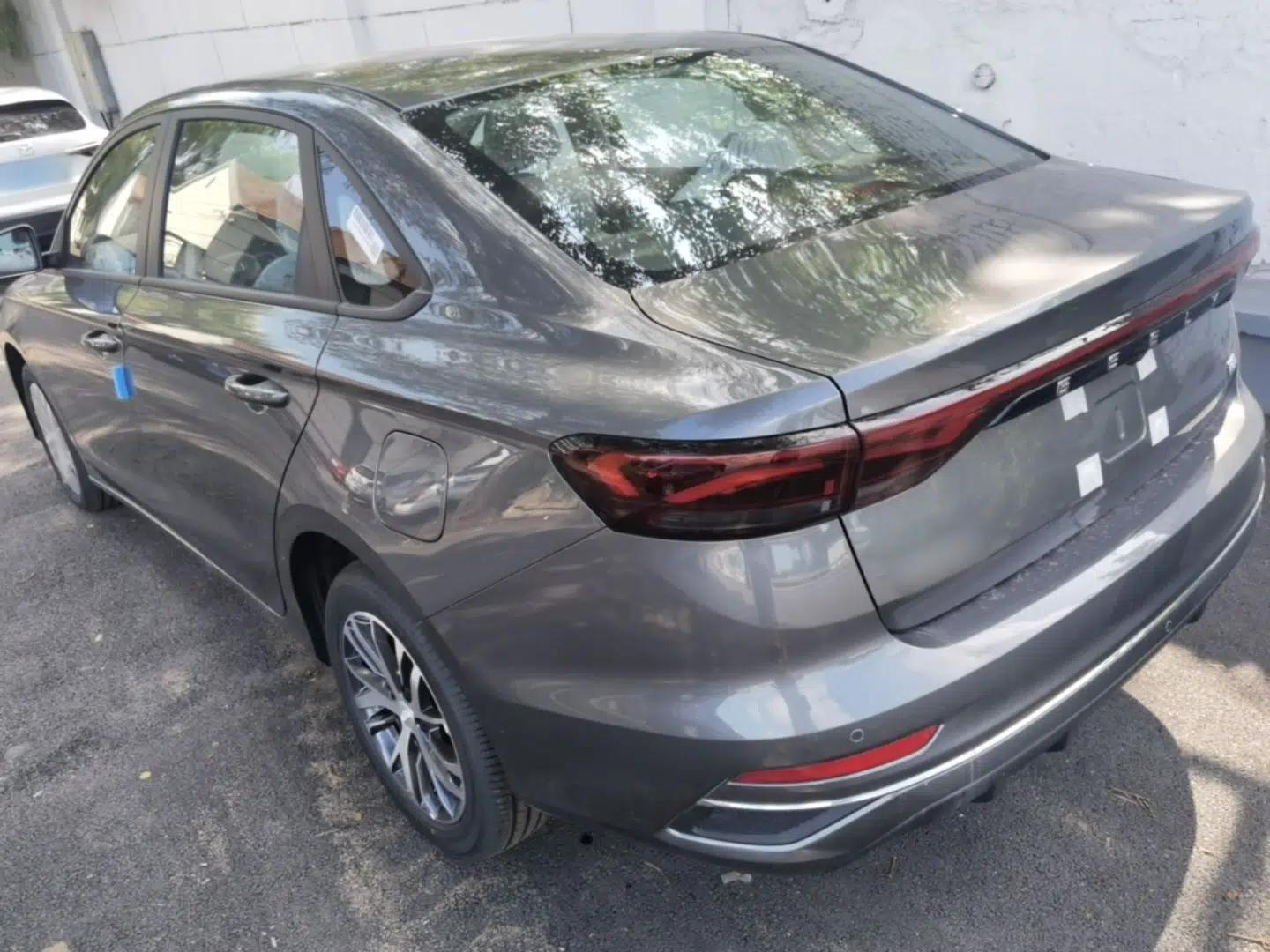 Geely Auto Emgrand 2026 Model 4th Generation 4 Millionth Anniversary Edition 1.5L CVT Overdrive Edition — миниатюра 4