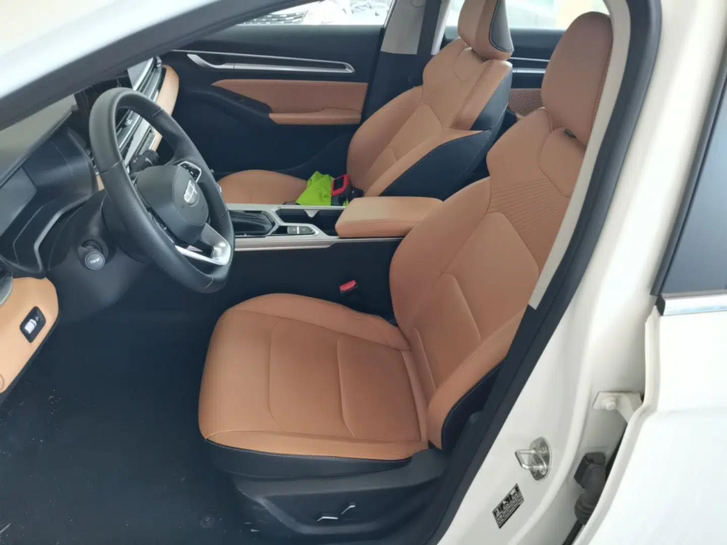 Geely Auto Emgrand 2025 4th Generation 1.5L CVT Flagship Version — миниатюра 17