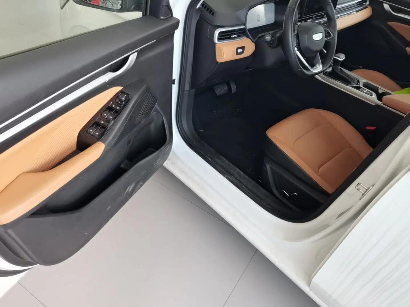 Geely Auto Emgrand 2025 4th Generation 1.5L CVT Flagship Version — миниатюра 18