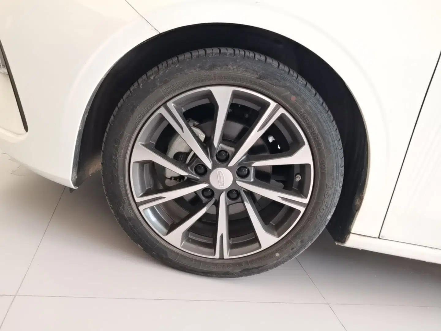 Geely Auto Emgrand 2025 4th Generation 1.5L CVT Flagship Version — миниатюра 10