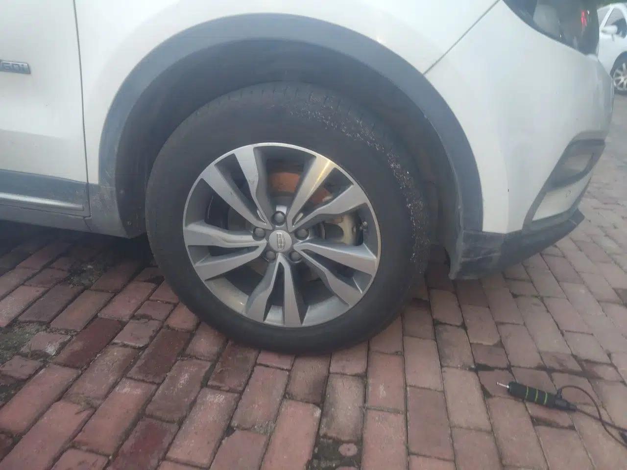 Geely Auto Emgrand X7 Sport 2016 1.8TD Automatic Smart Model — миниатюра 8