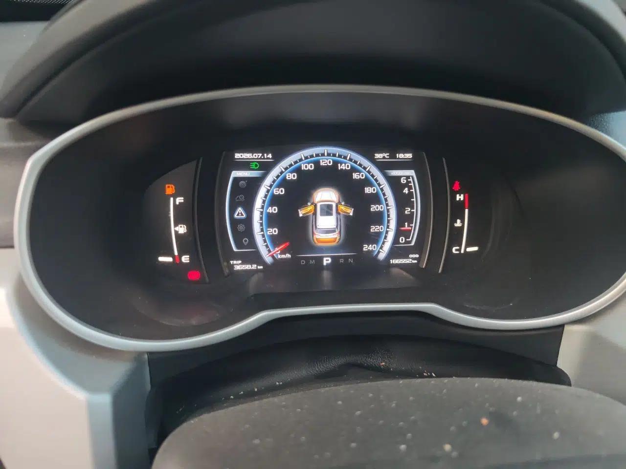 Geely Auto Emgrand X7 Sport 2016 1.8TD Automatic Smart Connectivity Version — миниатюра 8