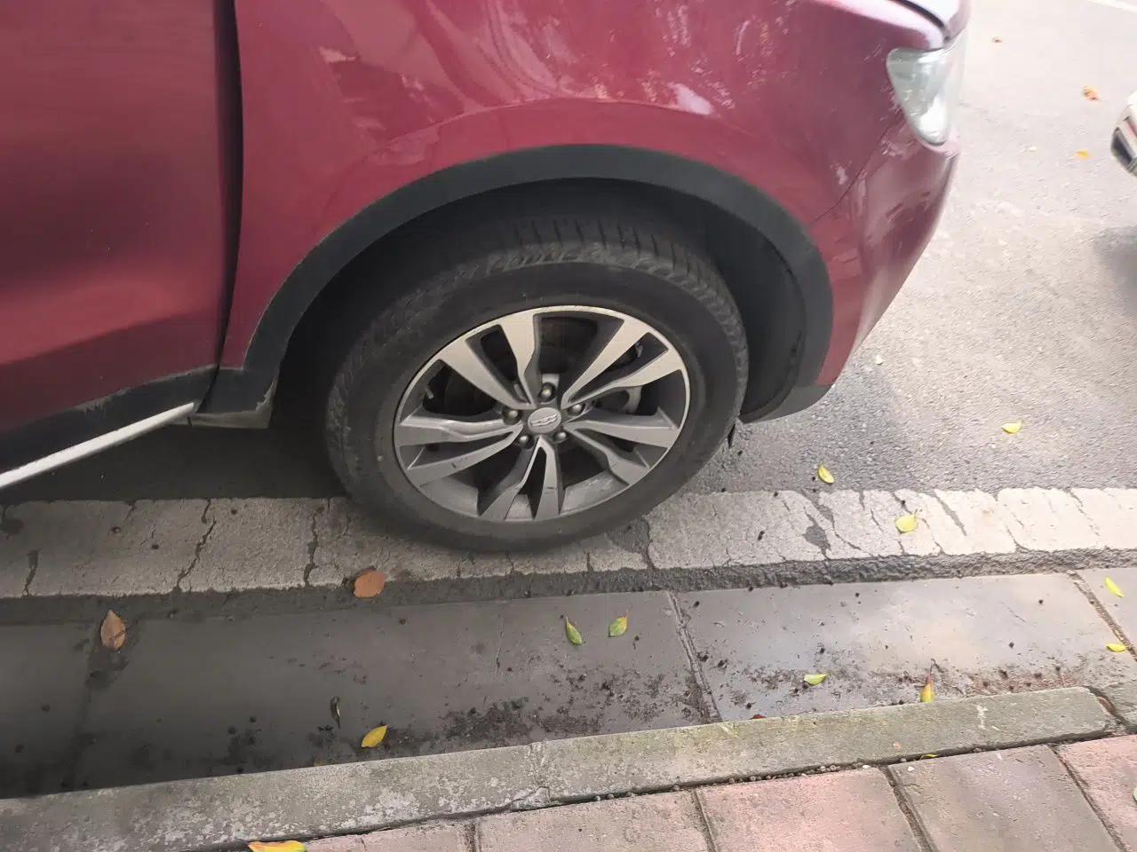 Geely Auto Emgrand X7 Sport 2016 2.0L Manual Smart Connect Version — миниатюра 8