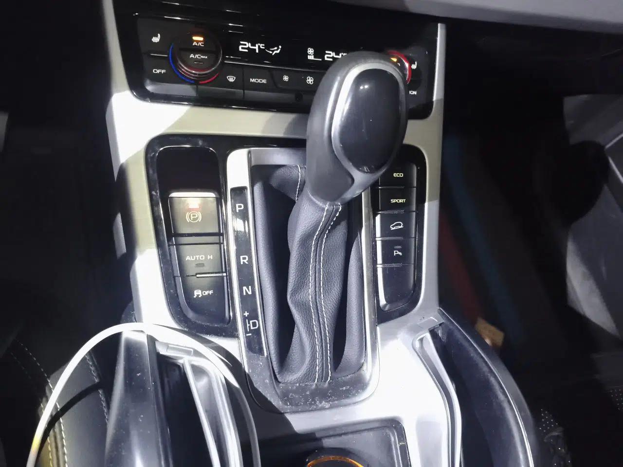 Geely Auto Emgrand X7 Sport 2016 1.8TD Automatic Smart Model — миниатюра 14