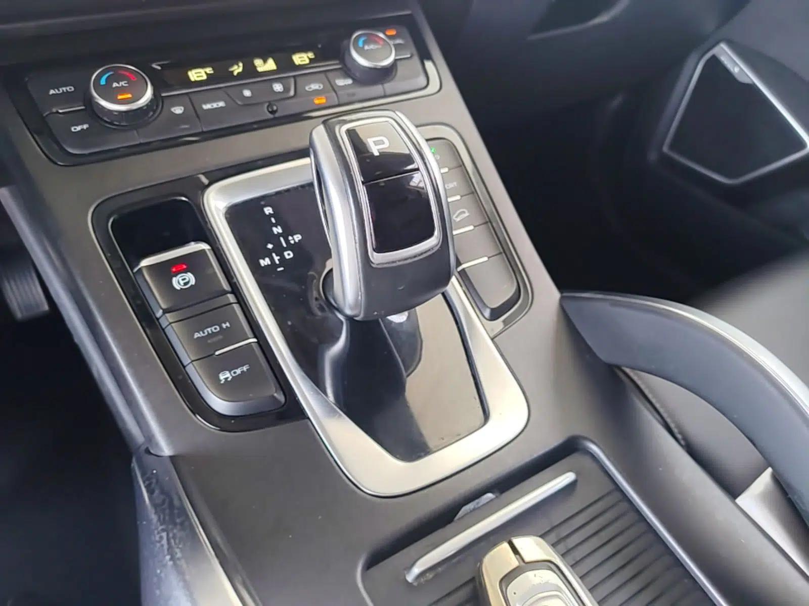 Geely Auto Emgrand X7 Sport 2021 Million Edition 1.8TD DCT Two-Wheel Drive Luxury Model — миниатюра 16