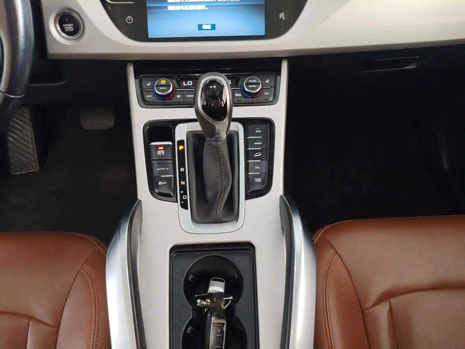 Geely Auto Emgrand X7 Sport 2018 1.8TD Automatic All-Wheel-Drive ZhiZun Model with 4G Connectivity — миниатюра 21