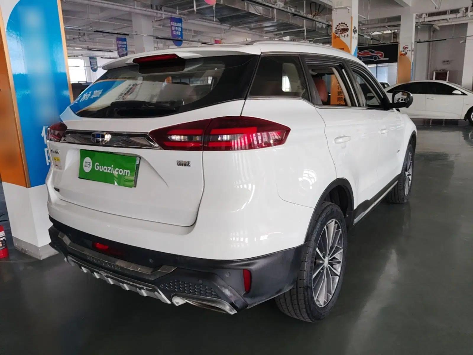Geely Auto Emgrand X7 Sport 2018 1.8TD Automatic All-Wheel-Drive ZhiZun Model with 4G Connectivity — миниатюра 6