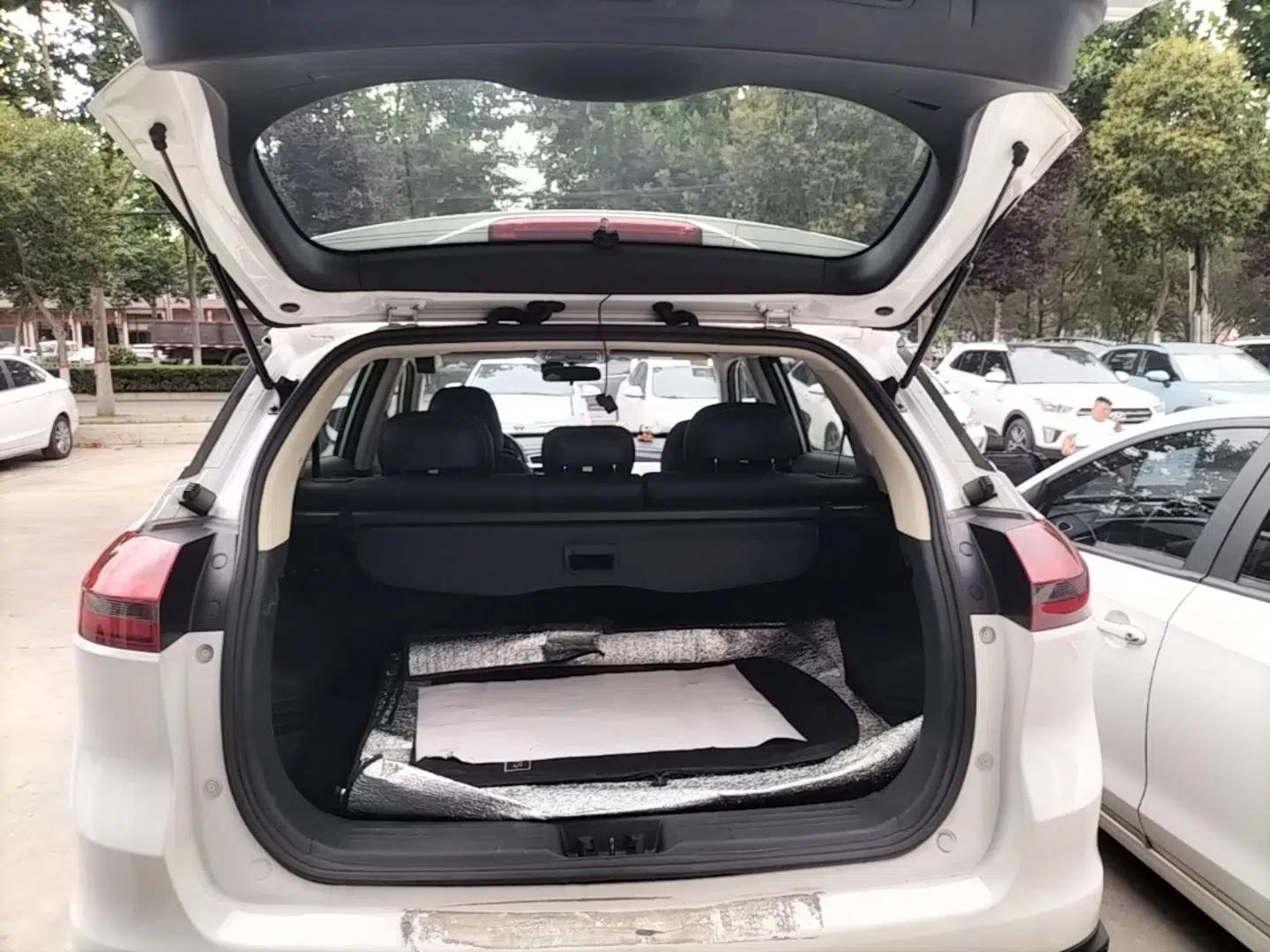 Geely Auto Emgrand X7 Sport 2018 1.8TD Automatic Two-Wheel Drive Smart Connect 4G Internet Edition — миниатюра 22