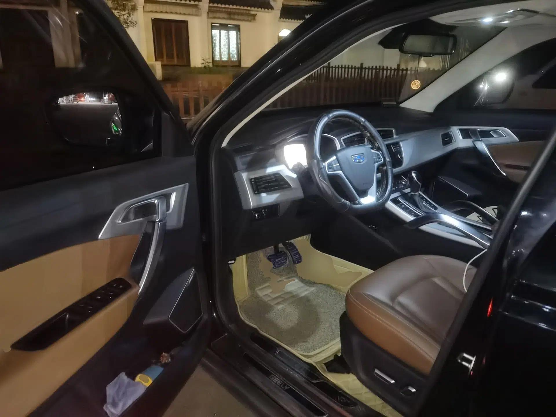 Geely Auto Emgrand X7 Sport 2016 1.8TD Automatic All-Wheel-Drive ZhiZun Edition — миниатюра 16