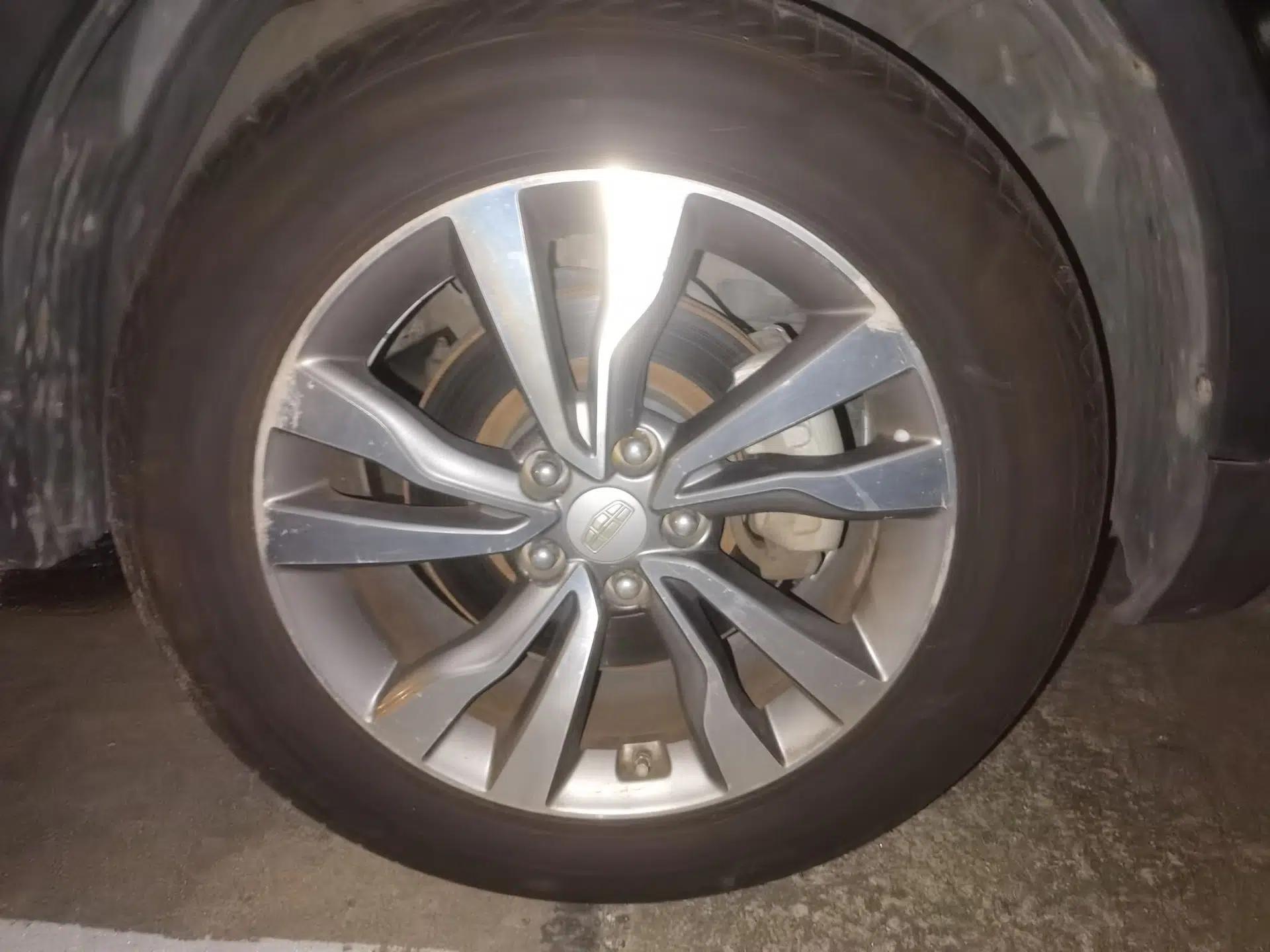 Geely Auto Emgrand X7 Sport 2016 1.8TD Automatic All-Wheel-Drive ZhiZun Edition — миниатюра 8