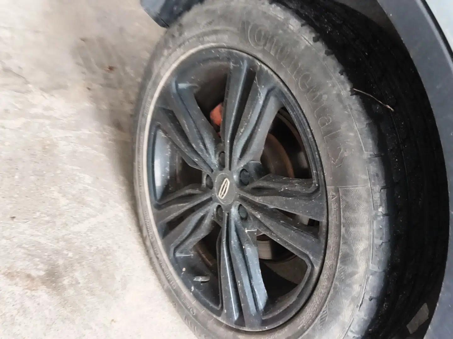 Geely Auto Emgrand X7 Sport 2022 Boyue X 1.8TD DCT ZhiZun Edition — миниатюра 11