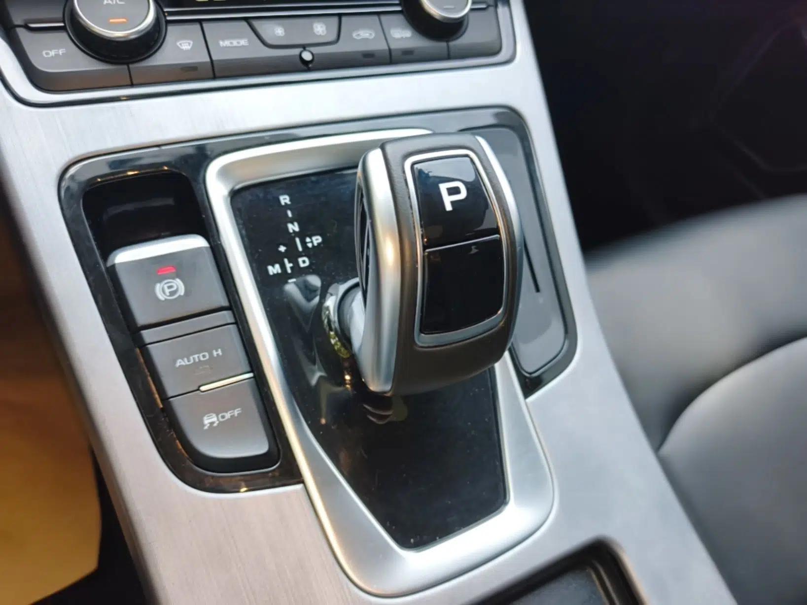 Geely Auto Emgrand X7 Sport 2021 1.8TD DCT Two-Wheel Drive Asian Games Comfort Edition — миниатюра 21