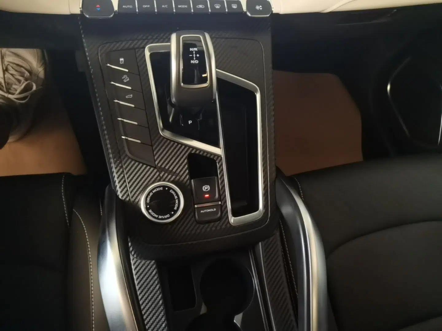 Geely Auto Emgrand X7 Sport 2022 Boyue X 1.8TD DCT ZhiZun Edition — миниатюра 16