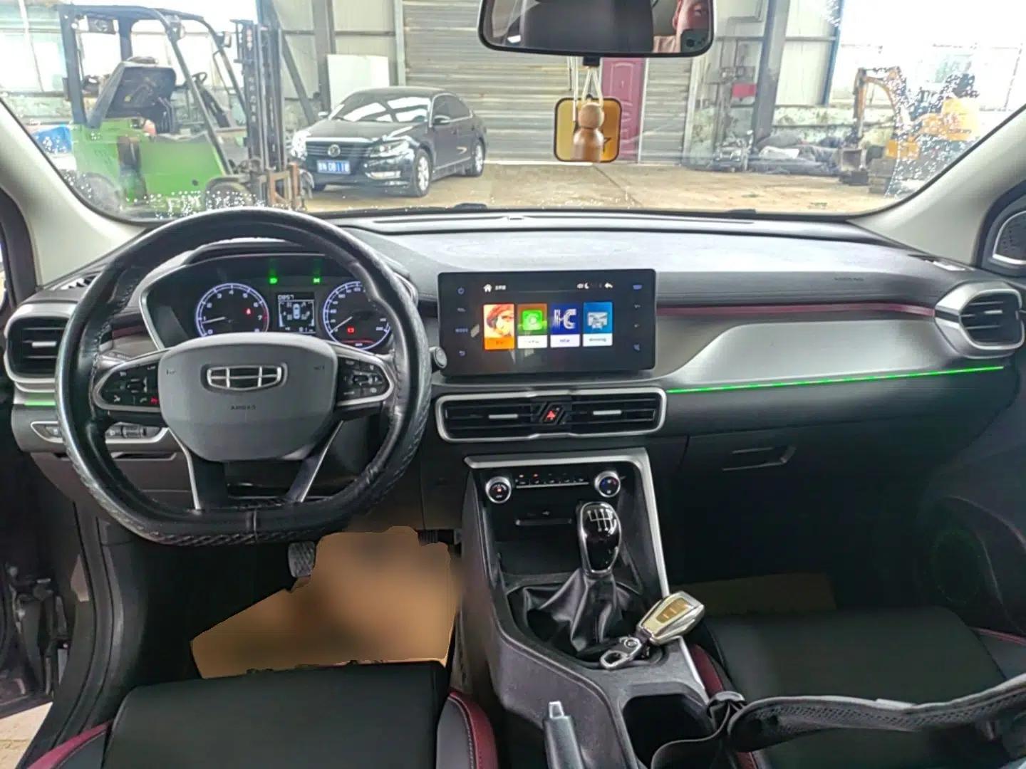 Geely Auto Coolray 2021 1.4T Manual Gold Edition — миниатюра 12