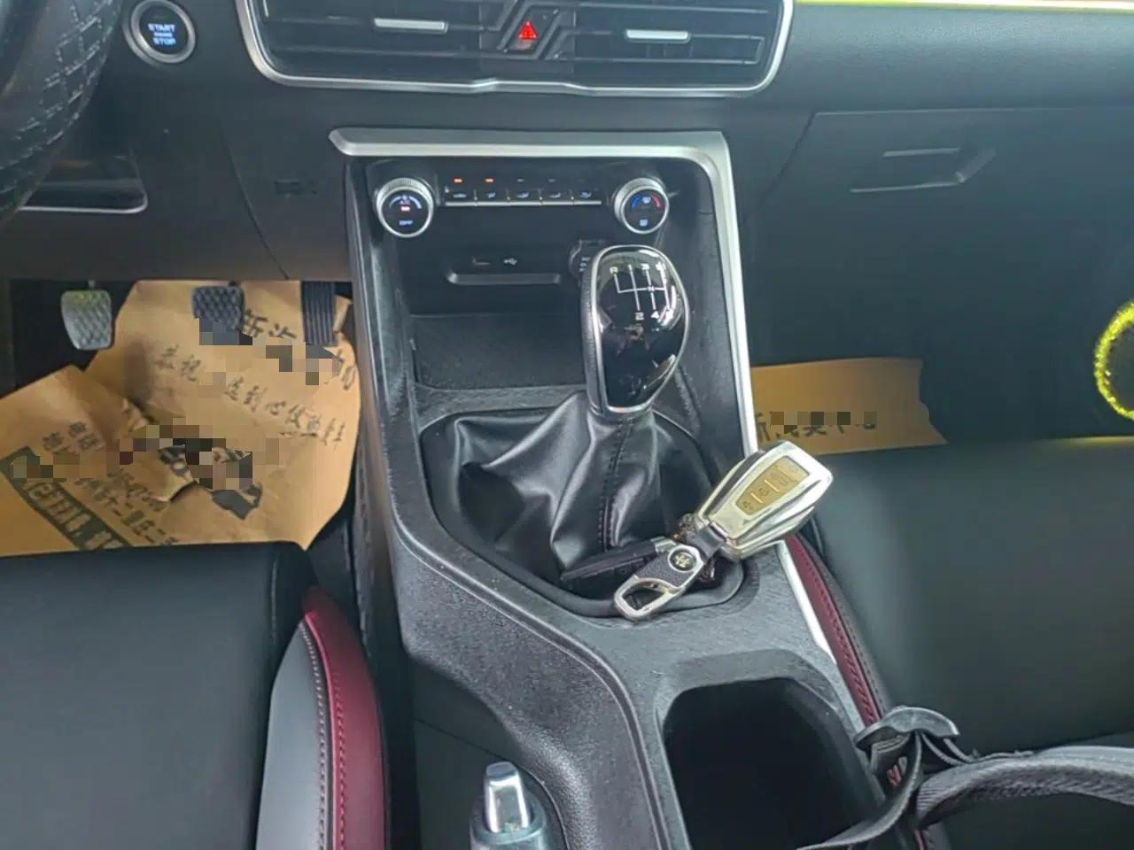 Geely Auto Coolray 2021 1.4T Manual Gold Edition — миниатюра 16
