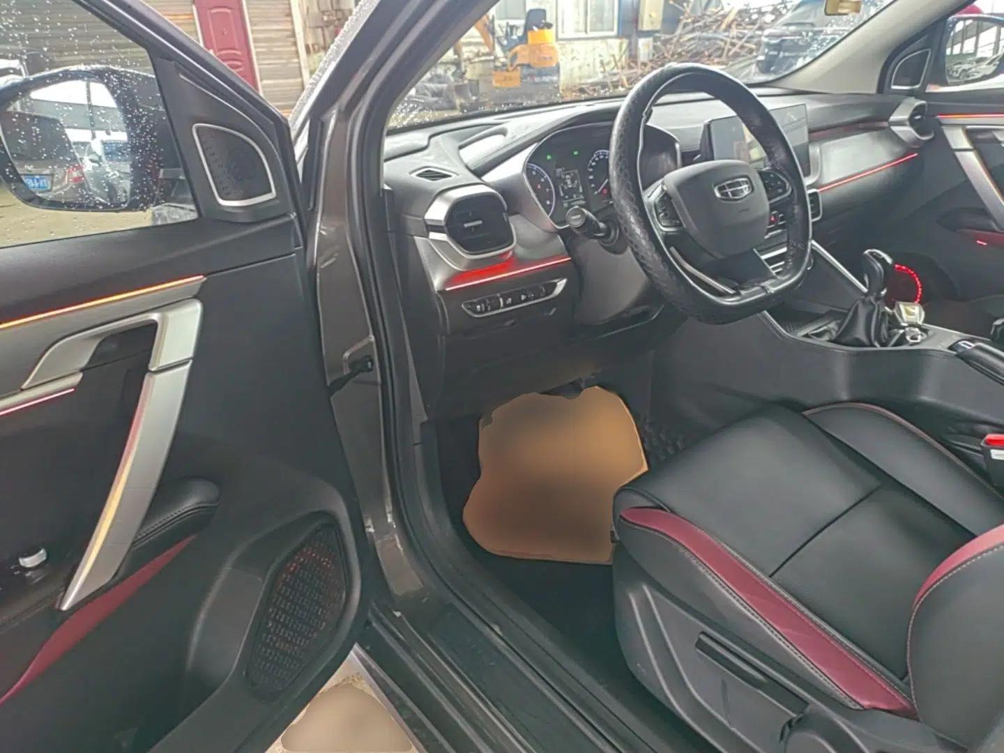 Geely Auto Coolray 2021 1.4T Manual Gold Edition — миниатюра 18