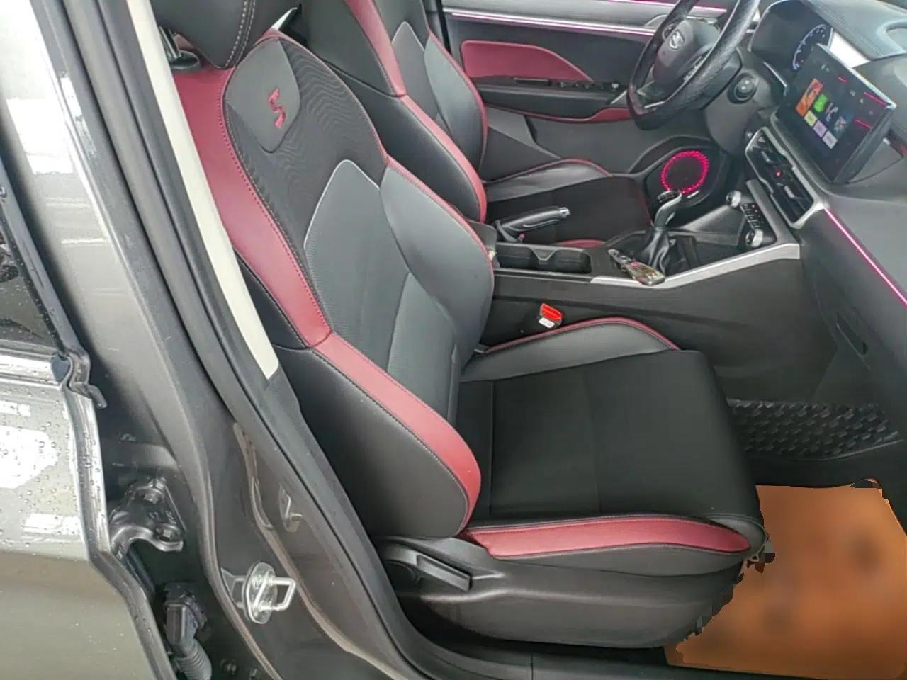 Geely Auto Coolray 2021 1.4T Manual Gold Edition — миниатюра 19