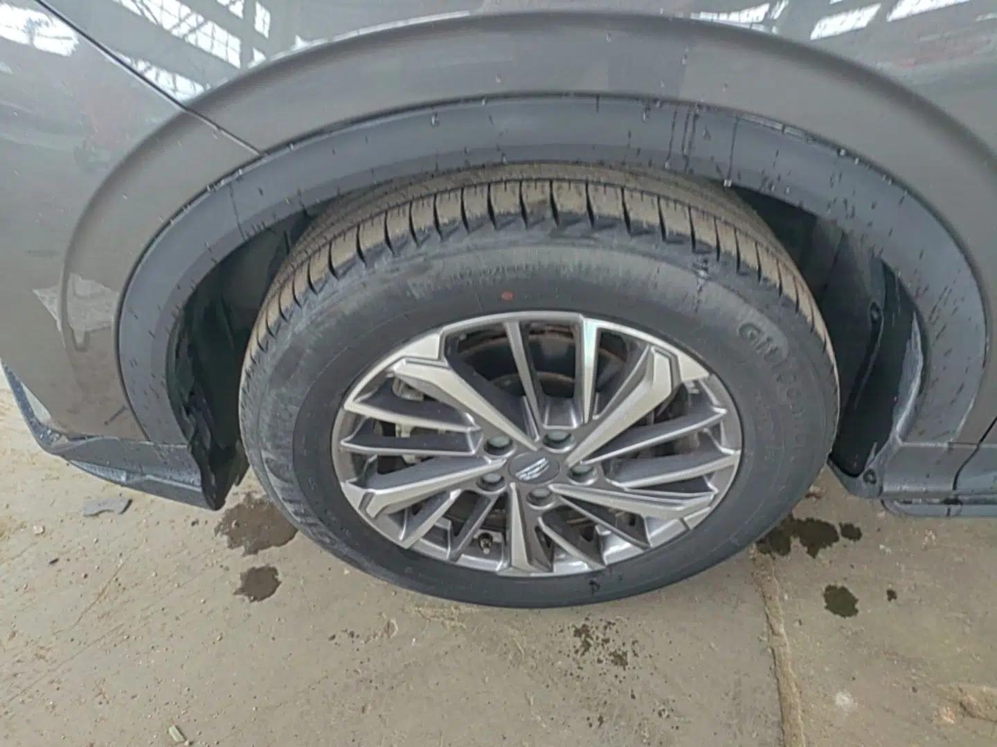 Geely Auto Coolray 2021 1.4T Manual Gold Edition — миниатюра 10