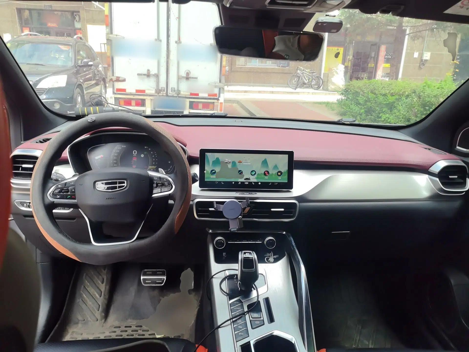 Geely Auto Coolray 2019 Sport Model 260T DCT Battle China V Standard — миниатюра 9