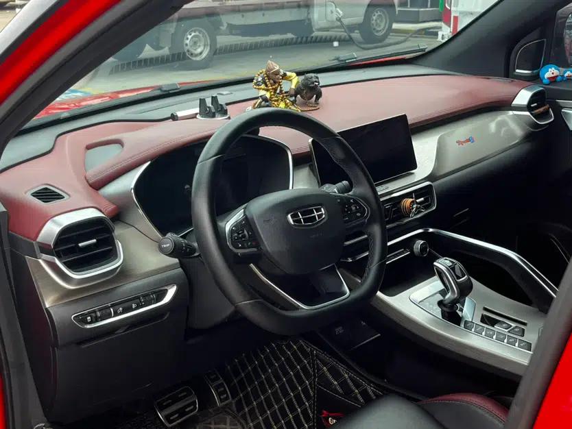 Geely Auto Coolray 2019 Sport Model 260T DCT Battle China V Standard — миниатюра 9