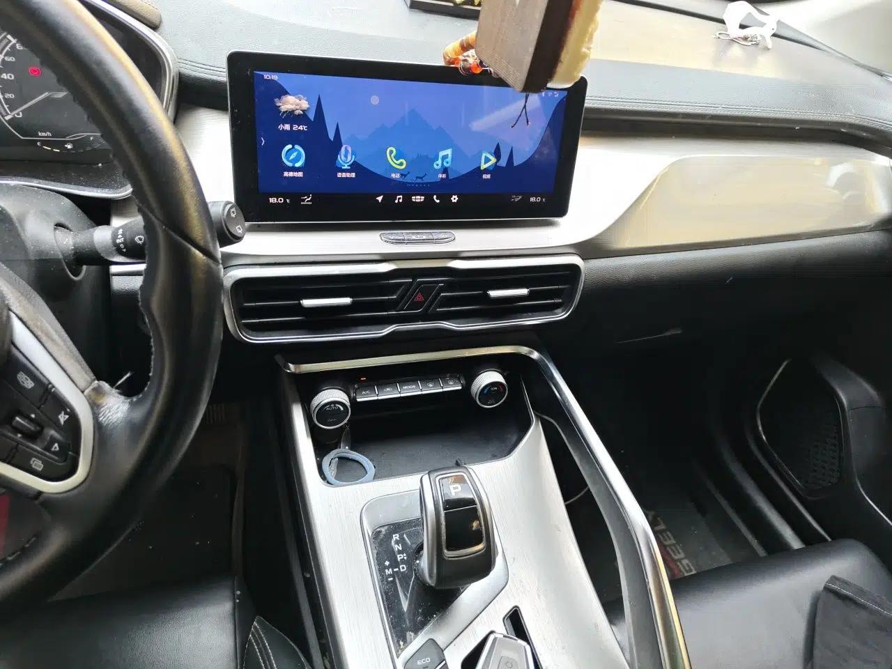 Geely Auto Coolray 2019 260T DCT Knight China V Standard — миниатюра 13