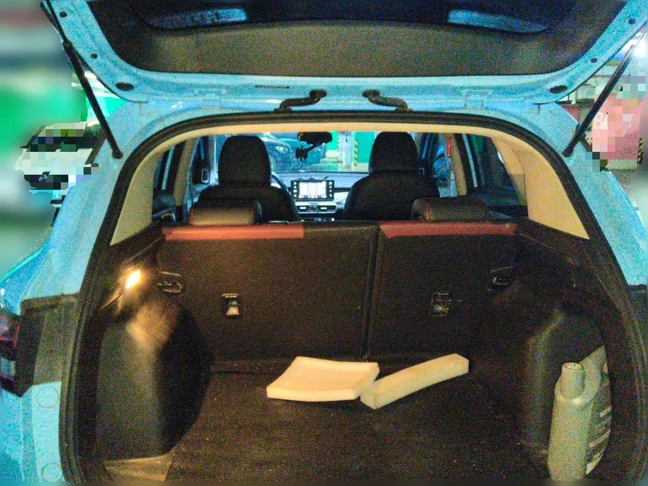 Geely Auto Coolray 2021 1.4T Manual Gold Edition — миниатюра 16