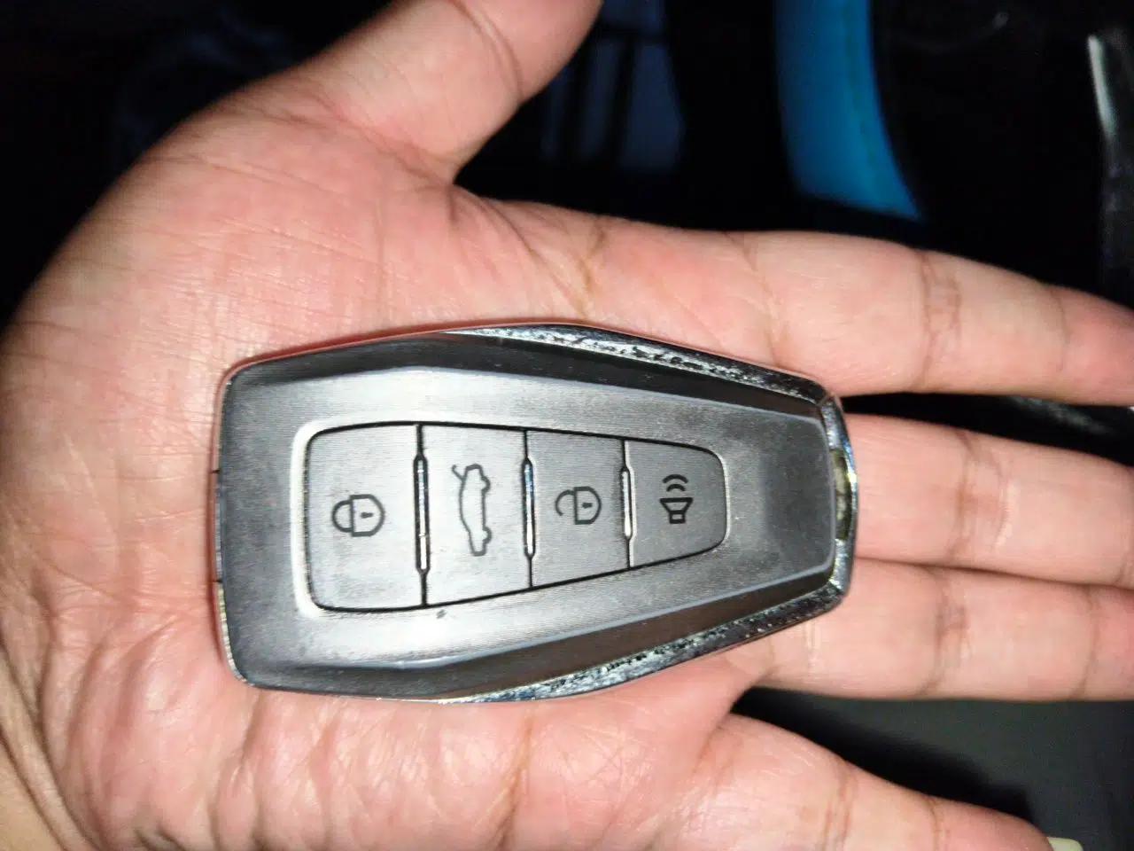 Geely Auto Coolray 2021 1.4T Manual Gold Edition — миниатюра 17