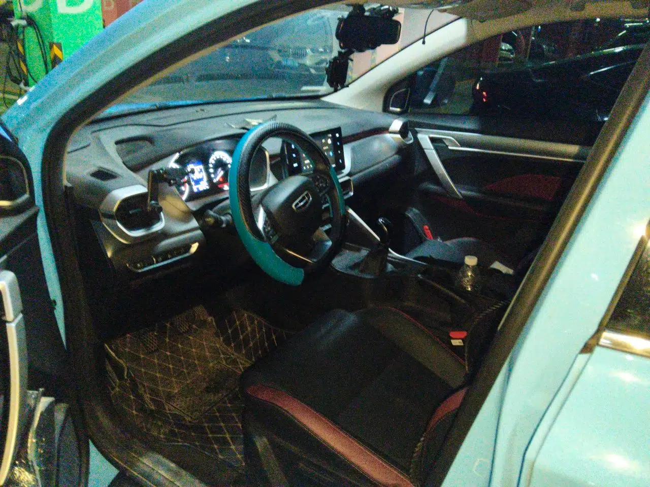 Geely Auto Coolray 2021 1.4T Manual Gold Edition — миниатюра 19