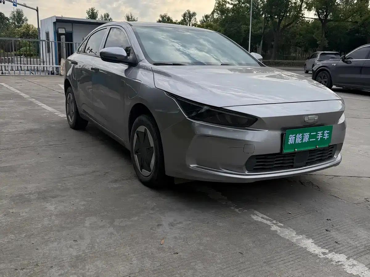 Geely Geometry A 2024 Model 410KM Travel Edition — миниатюра 1