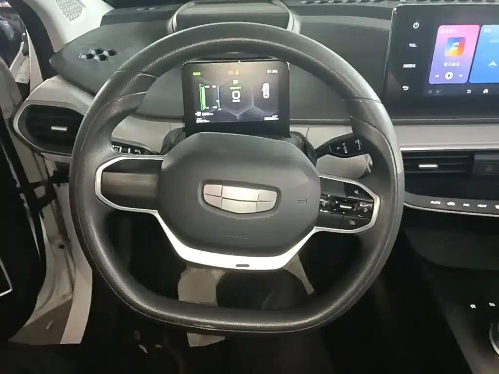Geely Geometry A 2024 Model 410KM Travel Edition — миниатюра 11