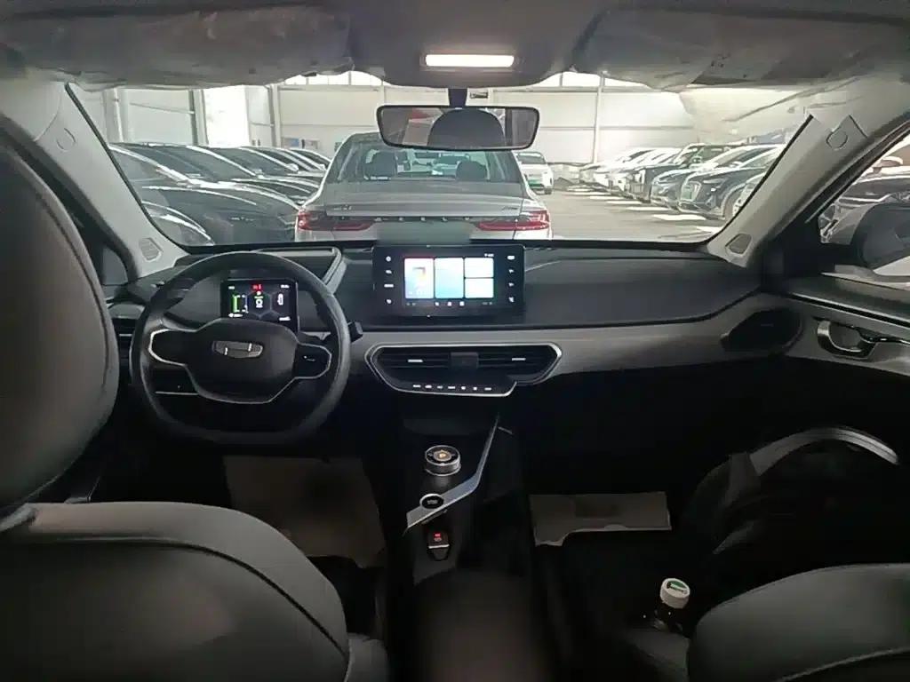 Geely Geometry A 2024 Model 410KM Travel Edition — миниатюра 10
