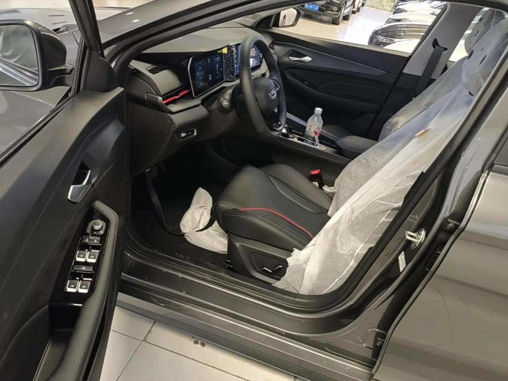 Geely Auto Binray 2024 Binrui COOL 1.5T DCT Longteng Edition — миниатюра 18