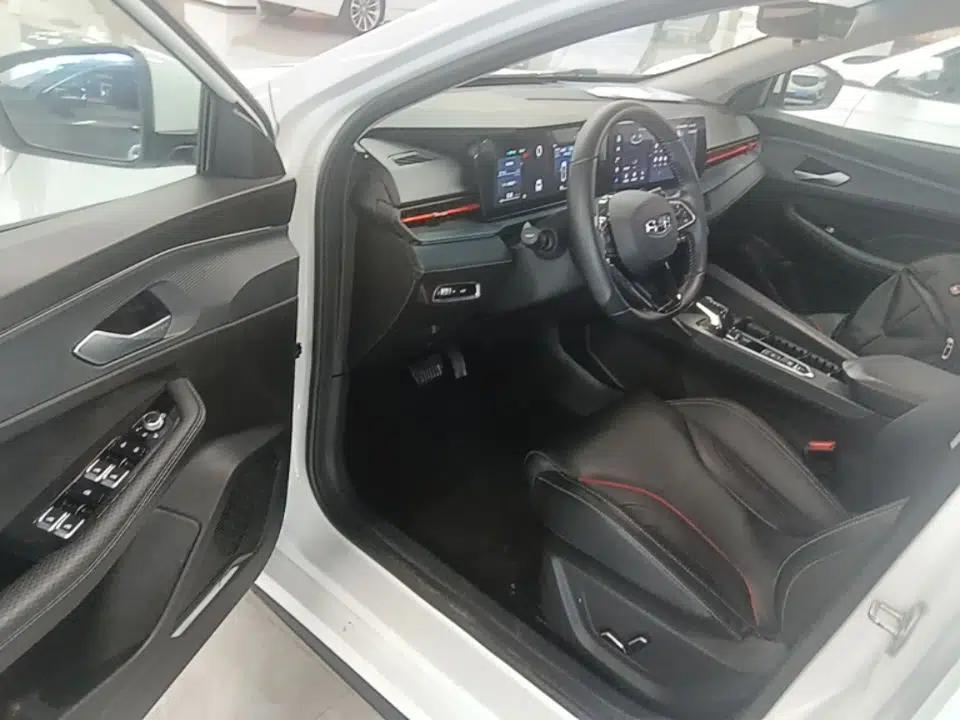 Geely Auto Binray 2024 Binrui COOL 1.5T DCT Longteng Edition — миниатюра 18