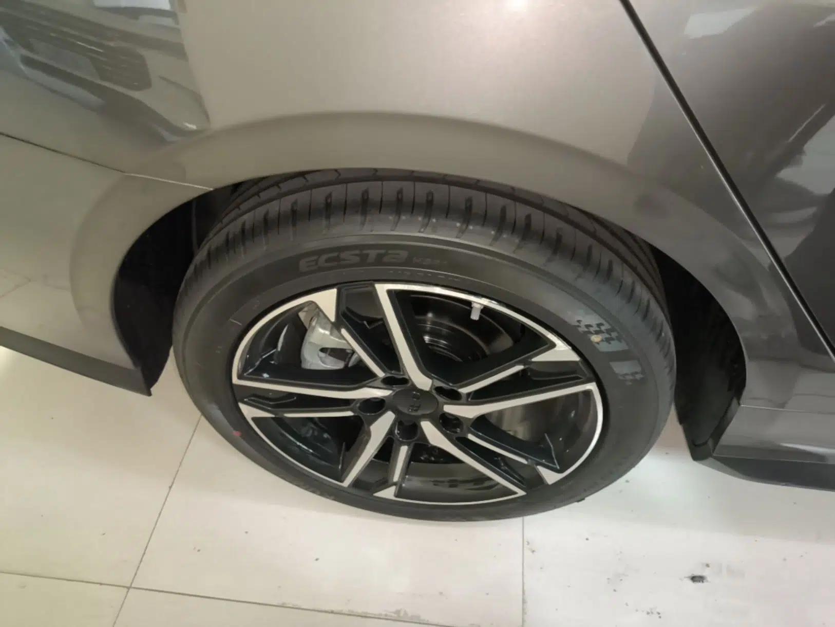 Geely Auto Binray 2024 Binrui COOL 1.5T DCT Longteng Edition — миниатюра 11