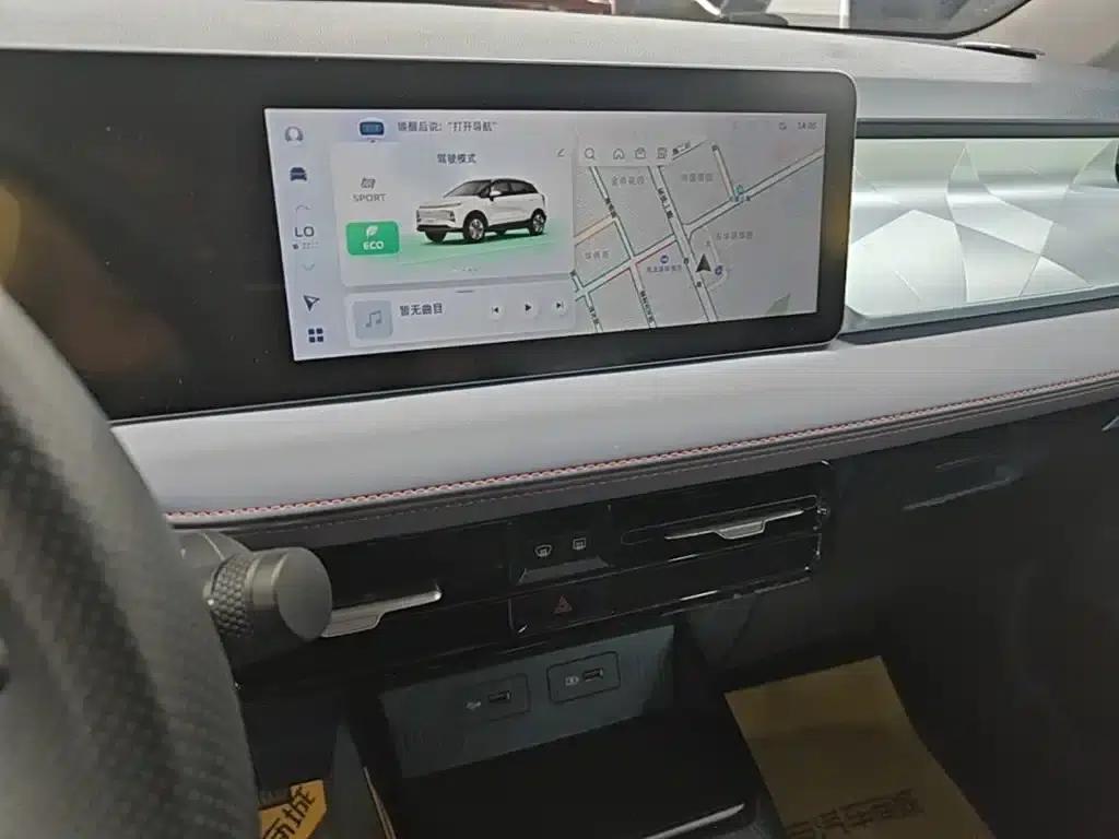 Geely Geometry E Firefly 2022 Model 320KM Cute Tiger 4-Seater — миниатюра 13