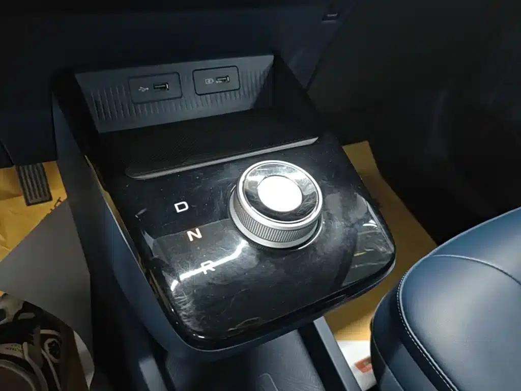 Geely Geometry E Firefly 2022 Model 320KM Cute Tiger 4-Seater — миниатюра 14