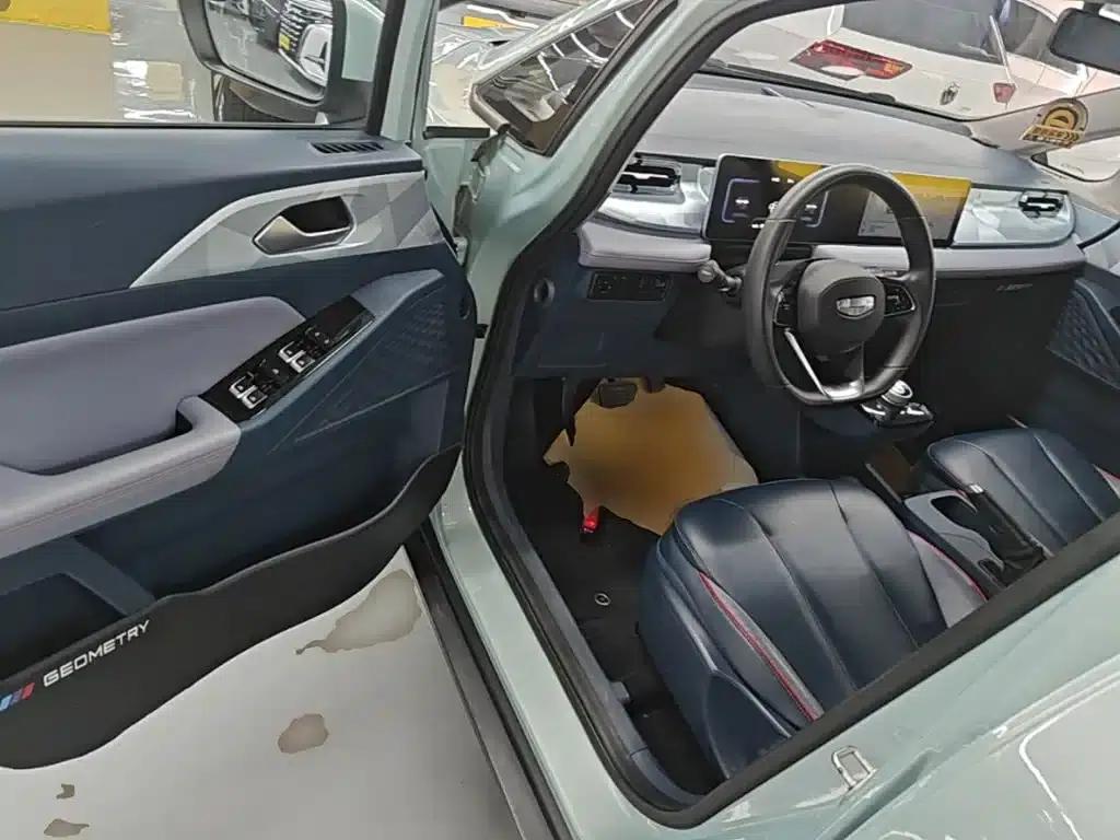 Geely Geometry E Firefly 2022 Model 320KM Cute Tiger 4-Seater — миниатюра 16