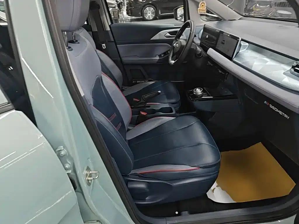 Geely Geometry E Firefly 2022 Model 320KM Cute Tiger 4-Seater — миниатюра 24