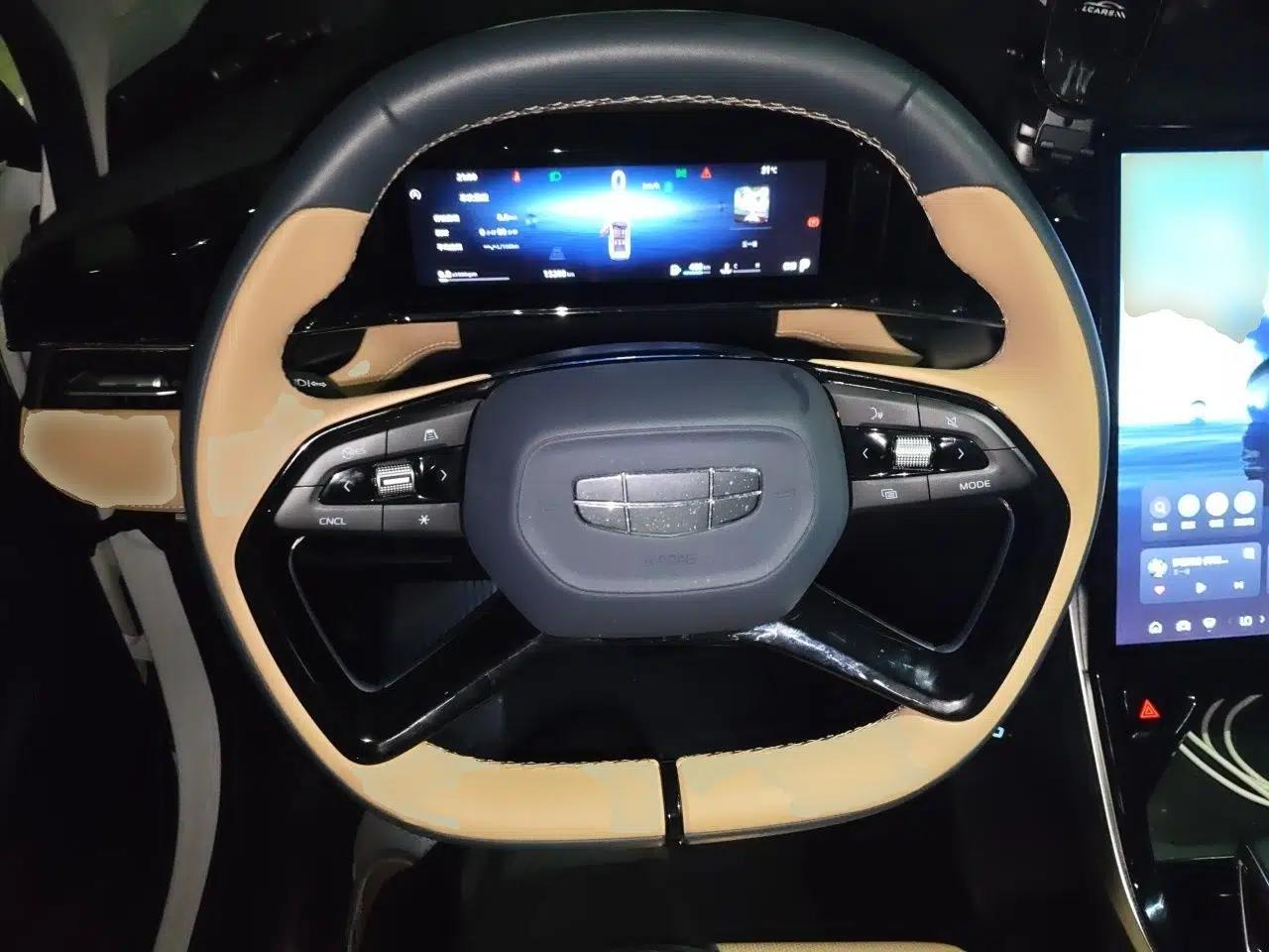 Geely Auto FX11 2023 1.5TD DCT Prestige Edition — миниатюра 10